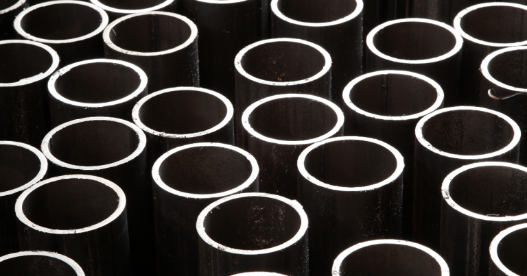 An In-depth Look at Carbon Steel Pipes: Grades, Strength, and Structural Applications